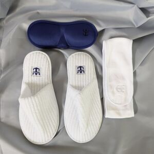 Royal Caribbean Logo NEW Women's M/L White Spa Slippers, Sleep Mask & Headband